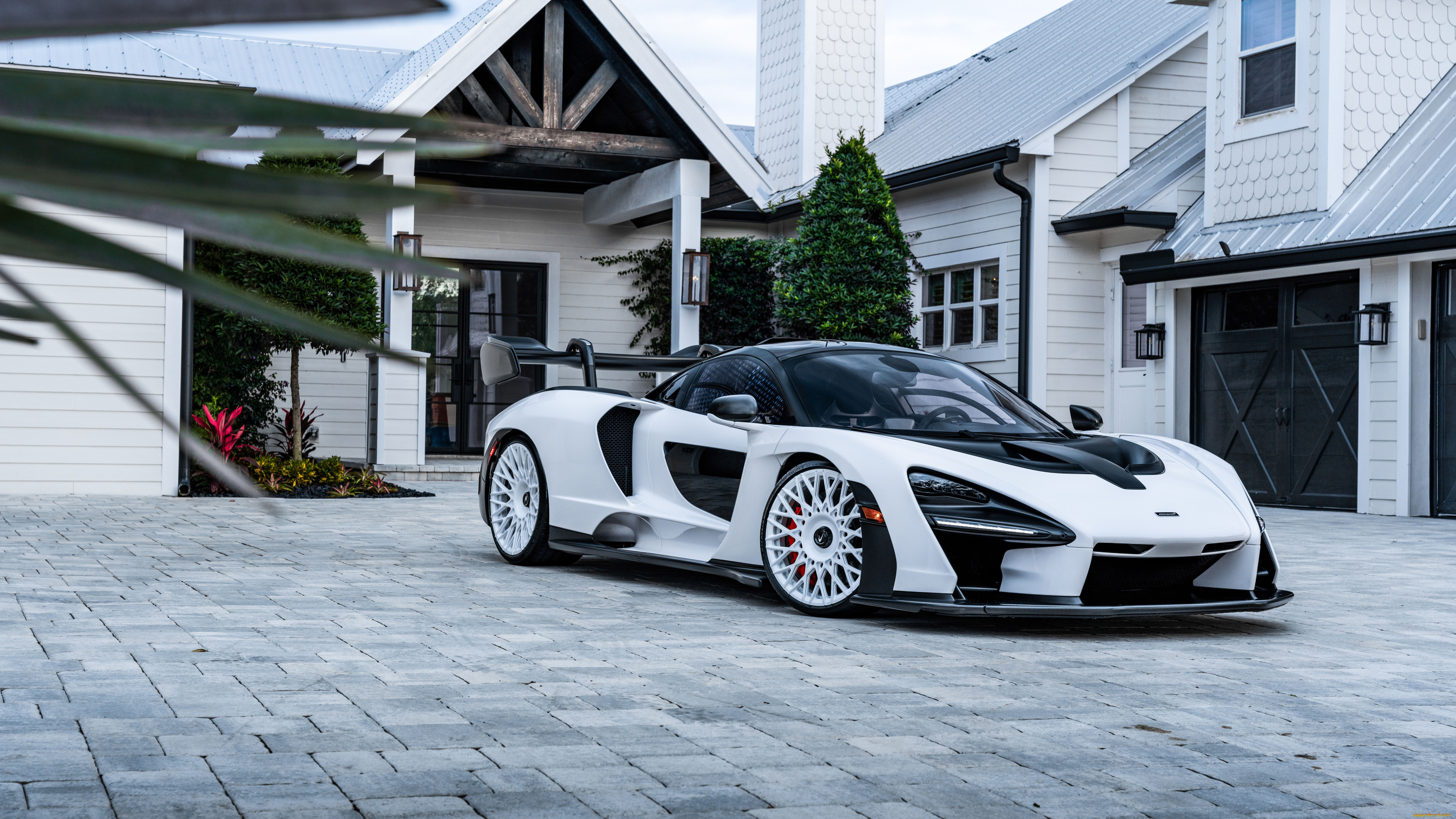 , mclaren, senna, era, forged, white